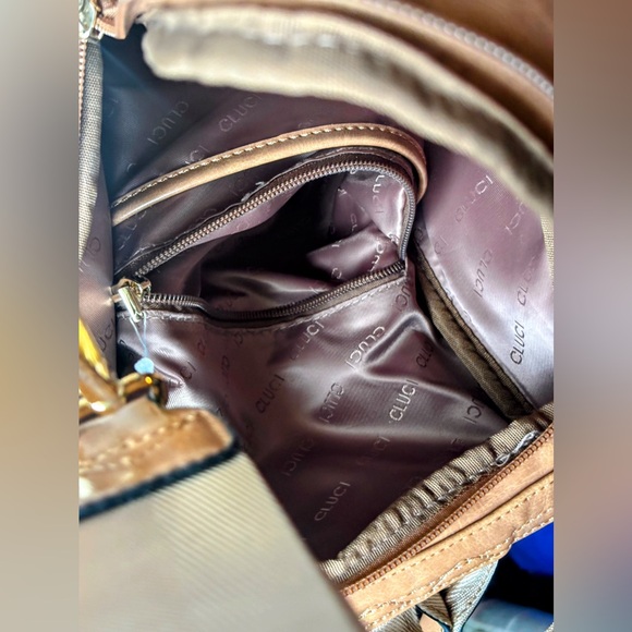 Click Backpack - Picture 10 of 16